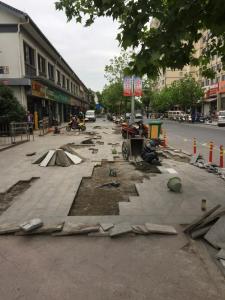 迅速整修違停損壞路面，居民紛紛點贊！