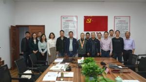 重溫崢嶸歲月，不忘初心使命——房總集團(tuán)舉辦老黨員座談會